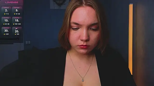 RebeccaEglitis online show from March 16, 4:11 pm