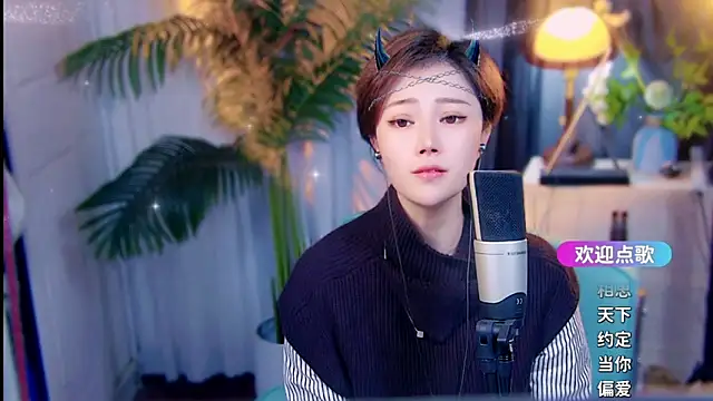 cherry-fa online show from April 15, 11:55 am