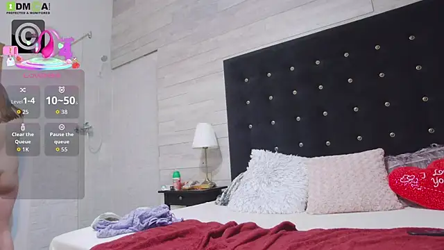 Ella Lizzie online show from March 28, 10:08 pm