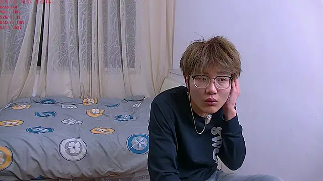 KK-cuteboy online show from December 23, 10:19 am