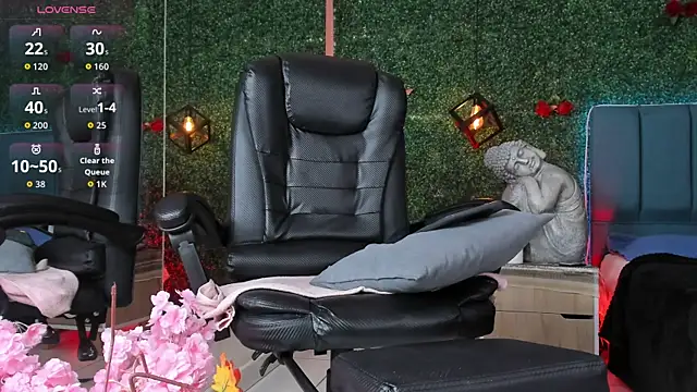 Kiaraa88 online show from June 23, 8:40 pm