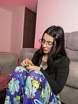 Lucy 699 online show from April 17, 5:20 am