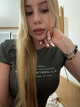 JudithCarly online show from April 7, 9:39 pm