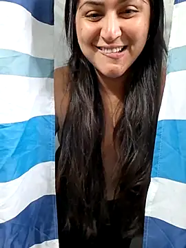 morenalatinaa online show from April 25, 7:33 pm