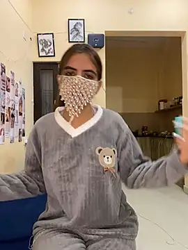 deepikaa aroraa online show from January 11, 4:23 pm