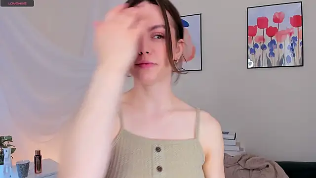 sweet and flirt online show from March 24, 6:52 am