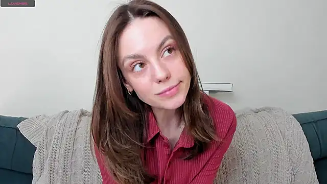 sweet and flirt online show from April 1, 11:00 am