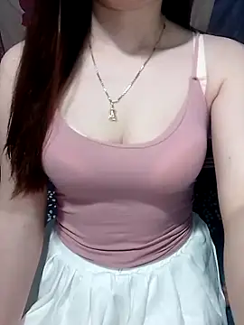 LeanaLy online show from March 22, 7:47 am