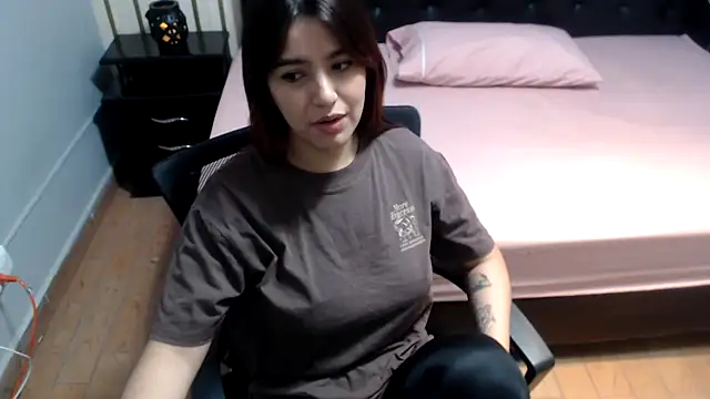 1evelinewood online show from March 17, 1:26 pm