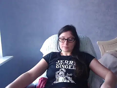 LuckyLisa23 online show from May 17, 1:10 pm
