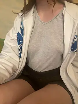 KittieCreme online show from July 23, 1:41 pm