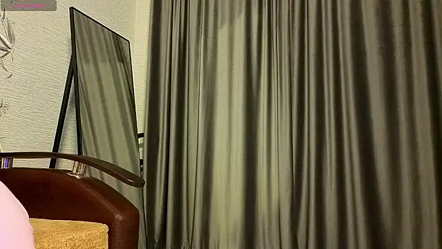 MissPompadure online show from March 13, 9:16 pm