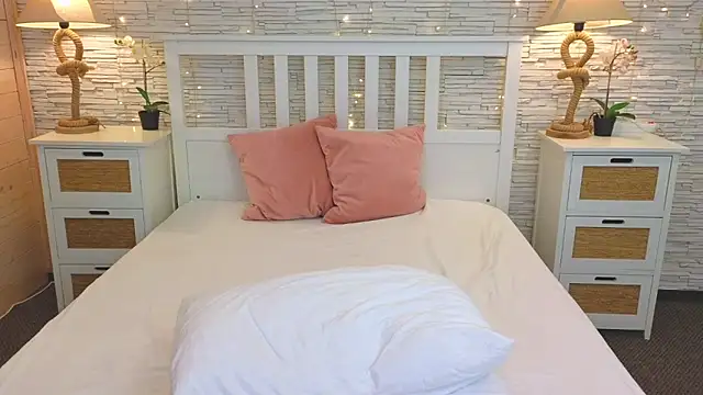 Soft Lilly online show from May 7, 5:01 am