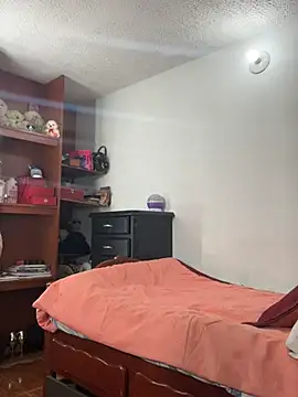 MariamGray1 online show from April 14, 8:25 am