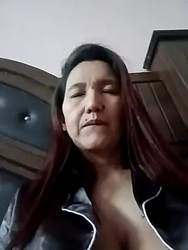 Bigtitsass81 online show from November 17, 8:53 pm