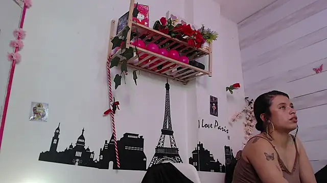 petite coral online show from June 22, 3:22 am
