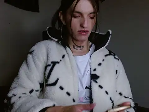 Scarlett crastrawberry online show from April 14, 1:38 am