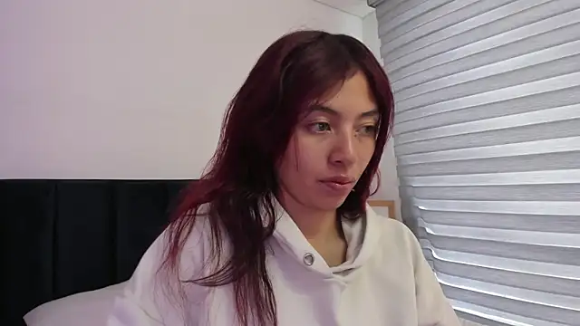melanie roux   online show from June 3, 1:01 pm