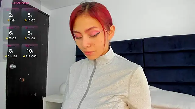 melanie roux   online show from December 2, 12:40 pm