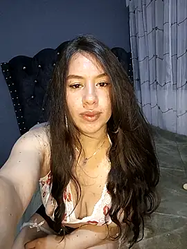 saramadissonxxx online show from December 18, 5:07 pm