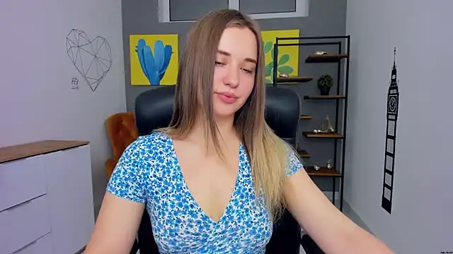 HazelWhityy online show from March 13, 7:31 am