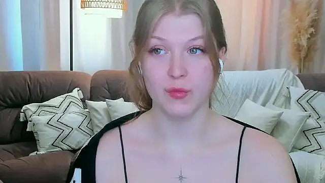 Stella Light online show from April 7, 6:15 am