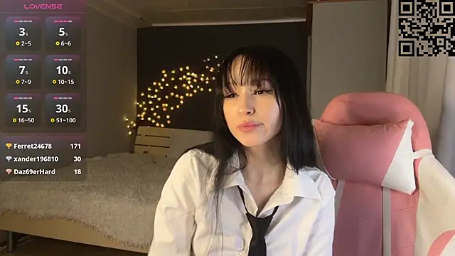 ella simons online show from March 23, 11:22 pm