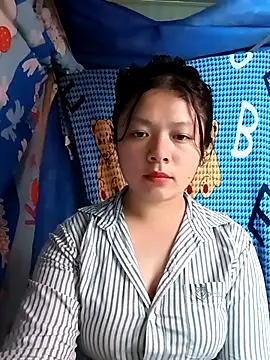 lisa-bae00 online show from March 5, 10:44 am