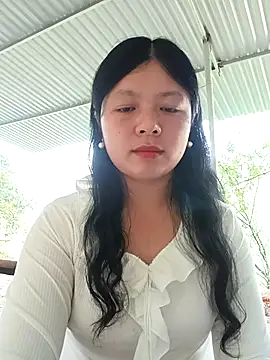 lisa-bae00 online show from April 12, 9:23 am