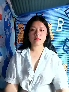 lisa-bae00 online show from April 14, 11:43 am