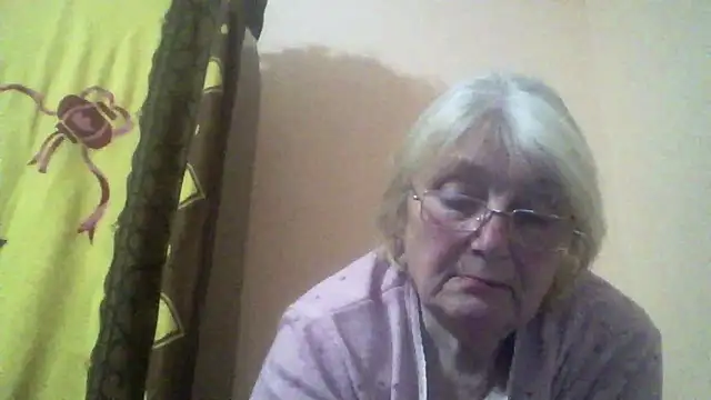 AmyLove353 online show from March 22, 11:33 pm