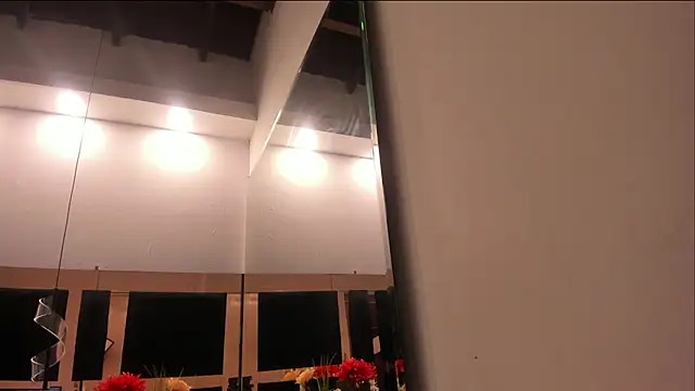 mirandaduboiss online show from March 11, 4:53 pm