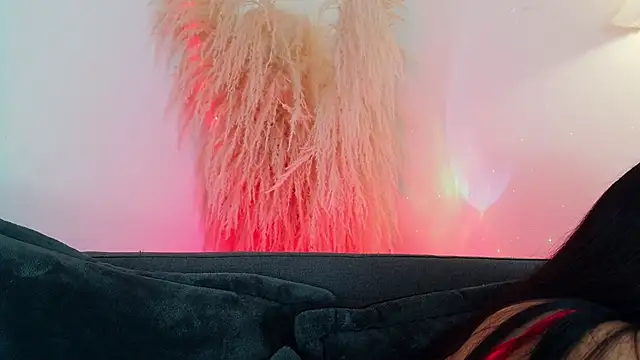 mia roux1 online show from April 9, 7:41 pm