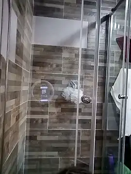 yummy-caramel online show from February 11, 4:30 pm