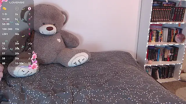 GwenSummers online show from April 22, 6:27 pm