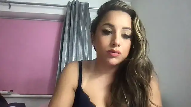 LyraLure online show from December 15, 3:50 pm