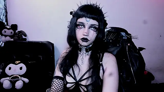 Yueeclipsa online show from June 2, 5:14 pm