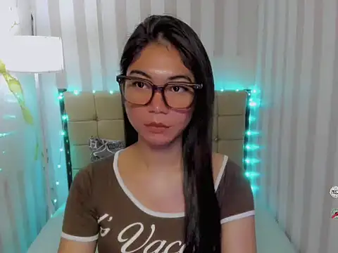 BigCockJade online show from April 15, 9:59 pm