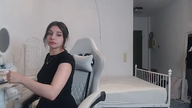 bellefleurrr online show from May 28, 10:18 pm