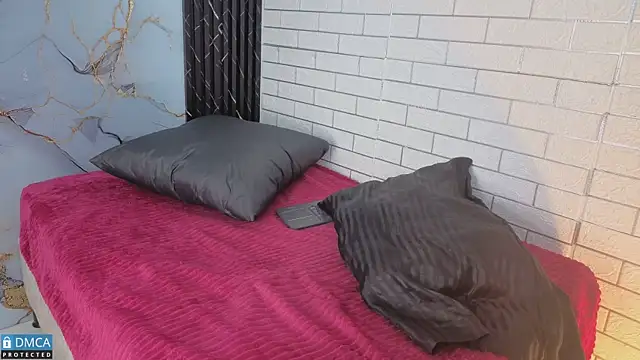 eva delight  online show from April 13, 12:06 pm