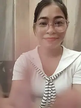 Bamboo-niee123 online show from May 14, 4:40 am