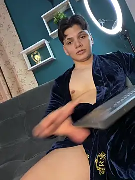 pinksmile 1 online show from March 28, 3:39 am