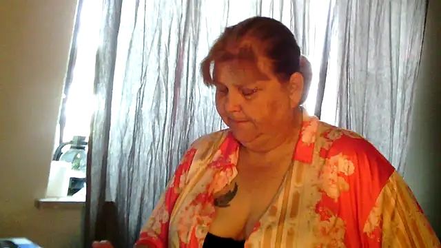 Sylviastar46 online show from June 11, 8:00 am