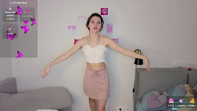 LauraYoungg online show from March 20, 10:03 pm