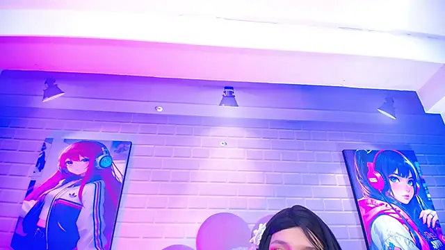 roseefancy19 online show from April 18, 12:07 pm