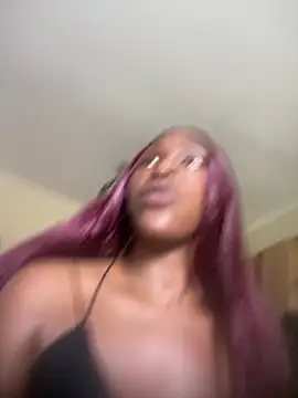 SP1CY MOMMY online show from April 12, 1:36 pm