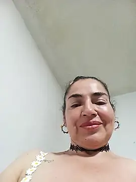 MaryRoze  online show from May 5, 1:52 am