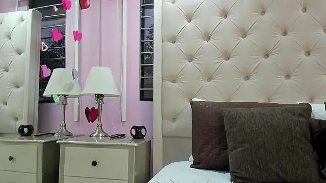 scarlett leblanc  online show from April 17, 11:56 am