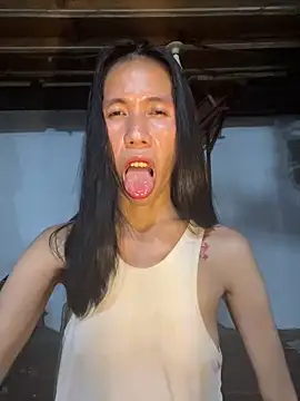 bellaUtops online show from June 16, 1:56 pm