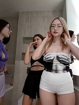 MelissaPinkiss online show from March 29, 1:43 pm